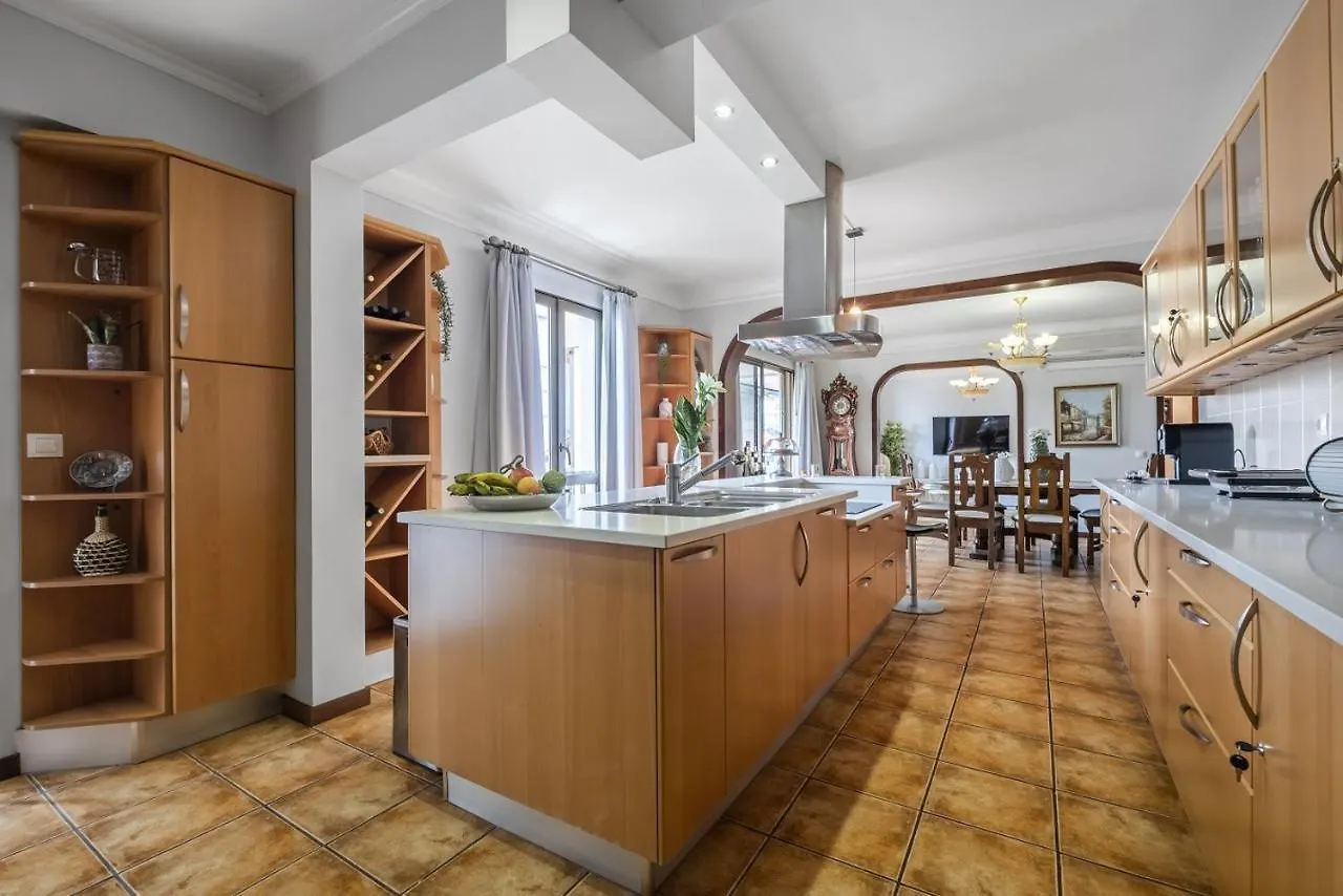 Central Lido Apartment By Madeira Sun Travel Funchal