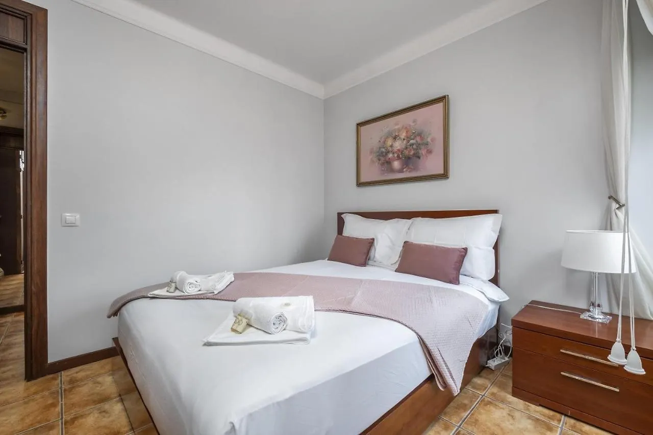 Central Lido Apartment By Madeira Sun Travel Funchal  Funchal (Madeira)